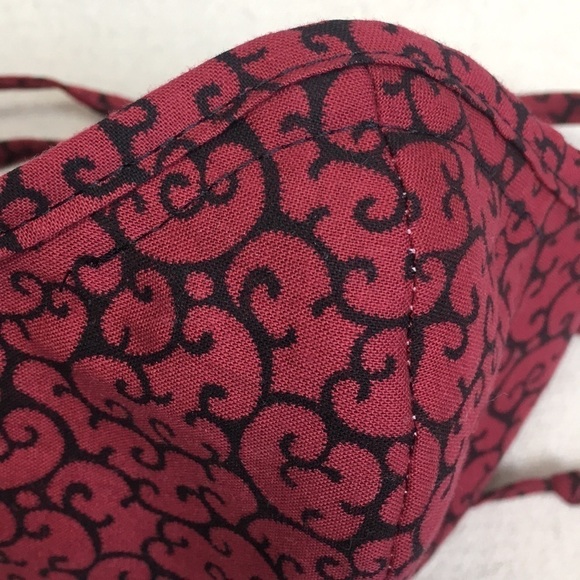 Red/black Swirl Fitted Fabric Face mask pocket - Picture 9 of 11